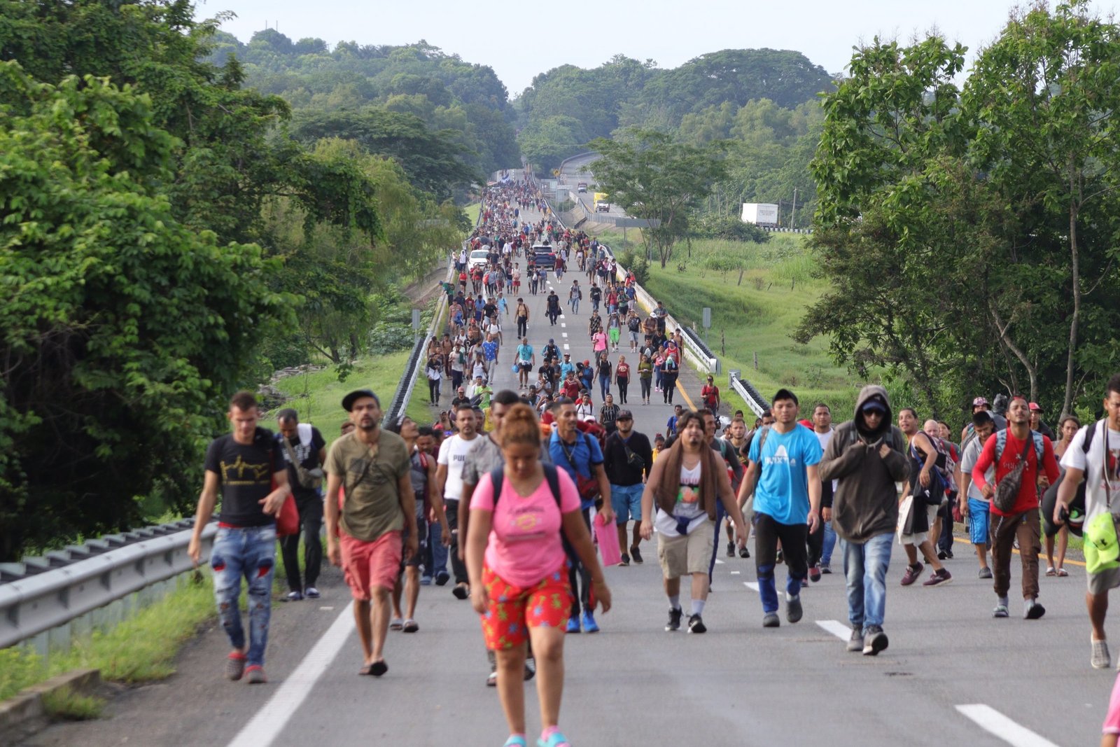 “Caravan of 15 thousand is divided on its route to Escuintla”