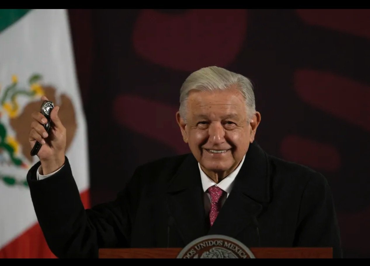 “Me voy muy contento” dice López Obrador en su último día como presidente mexicano