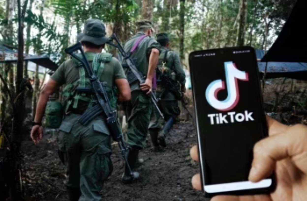 The new tactic of the Colombian guerrilla uses social networks to recruit young people in Colombia.