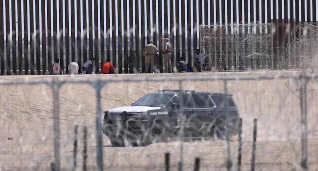 The criminal gang “El Tren Aragua” reaches the US border and disputes with Mexican mafias over migrant trafficking