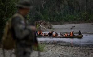 Panamá multará a migrantes que ingresen irregularmente al país por la frontera con Colombia