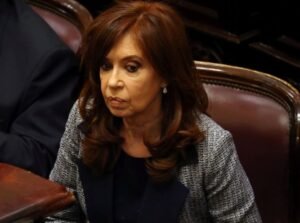 Justicia Argentina confirma sentencia de seis años contra Cristina Fernández por corrupción