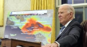 Biden anuncia ayuda de USD 770 para las personas afectadas de incendios en Los Ángeles