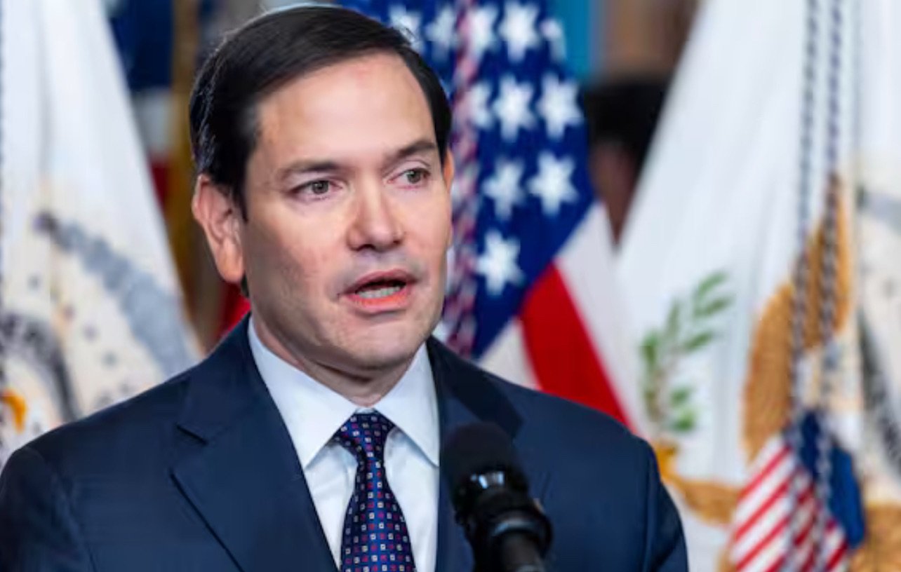 Marco Rubio dijo que Petro se retractó de recibir los aviones cuando ya estaban volando