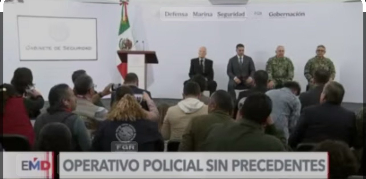 México empleó 20 aeronaves para extraditar narcos a EEUU