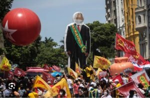 Protesta masiva en Copacabana: Brasil se moviliza en contra el presidente Lula y exigen libertad a los presos políticos opositores