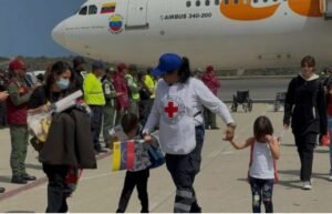 Llegaron 311 venezolanos repatriados desde México
