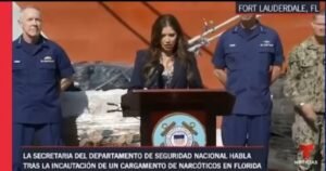 Última hora. La Secretaria del Departamento de Seguridad Nacional, Kristi Noem informó, este jueves 20 de marzo, que fueron incautadas cerca de 22 toneladas de cocaína y 50 libras de marihuana en Florida,