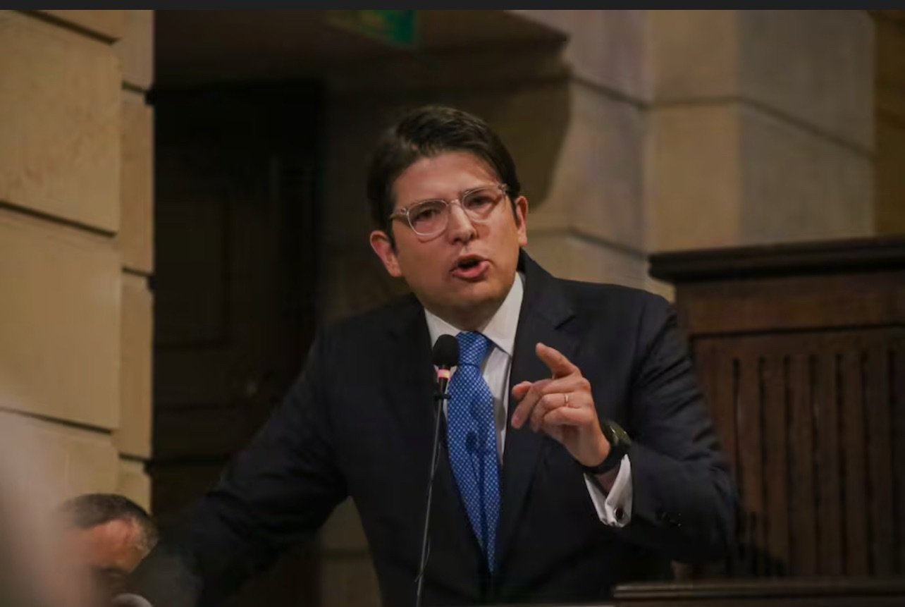 Las últimas noticias sobre el atentado contra Miguel Uribe Turbay, en directo | Petro: “Toda la actividad se concentra en que Miguel Uribe siga vivo”
