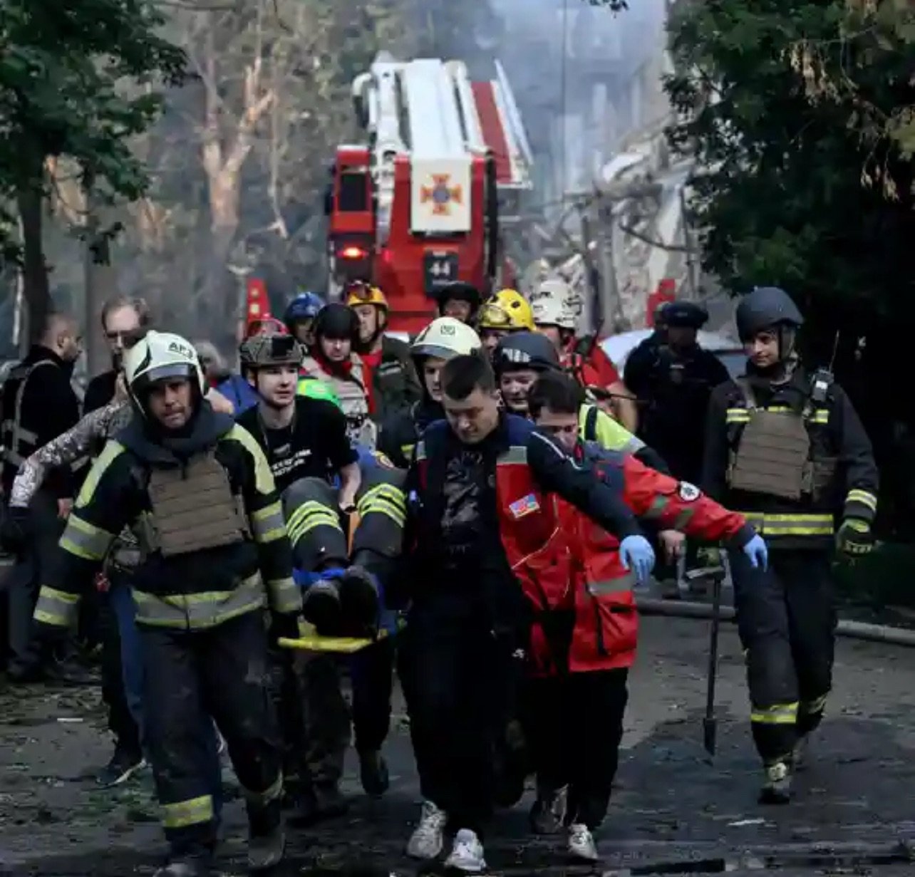 Saldo de muertos por ataque ruso contra Kiev se eleva a 21
