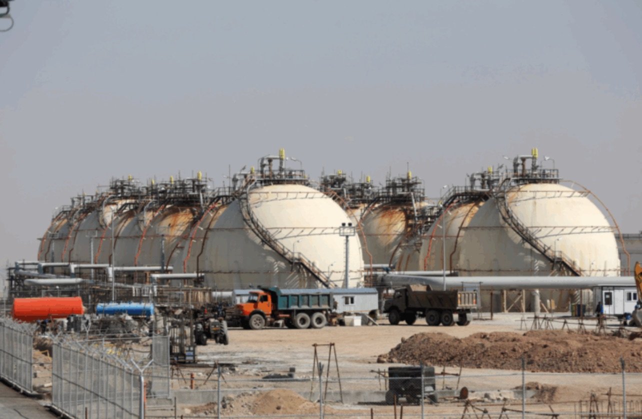 Israel espera recuperar en un mes refinería atacada por Irán